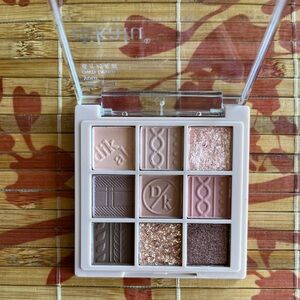 2 for $5 Neutral Tone and Glitter Eyeshadow Pallet